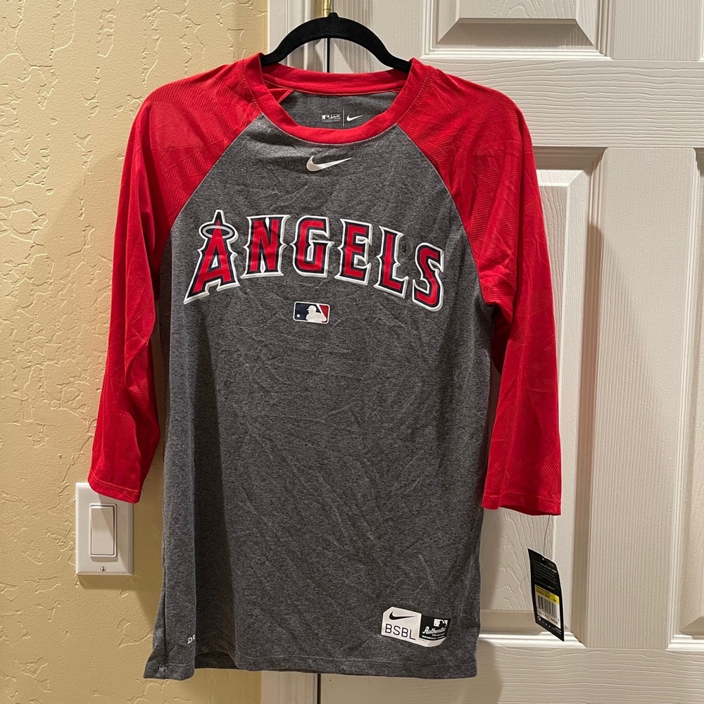 Nike Gray Red Angels Baseball T-Shirt Size Small men’s new with tags